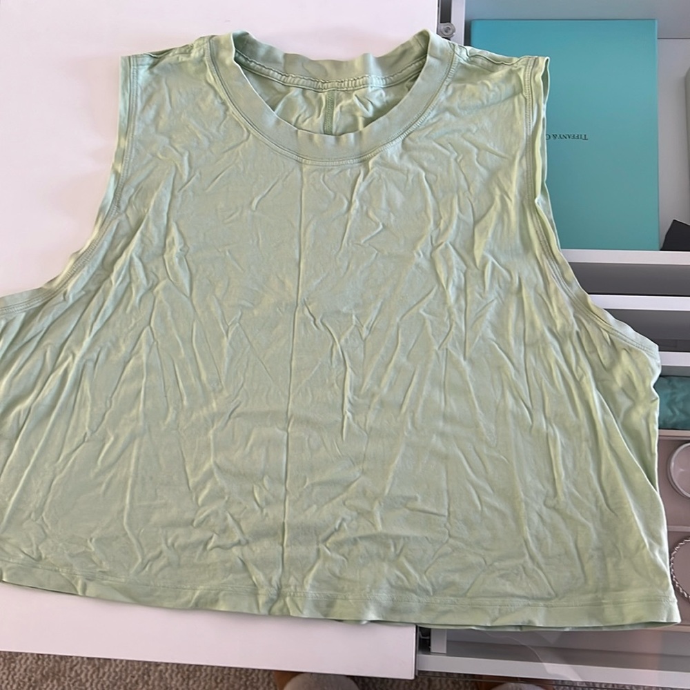 Lululemon- Muscle Tank
